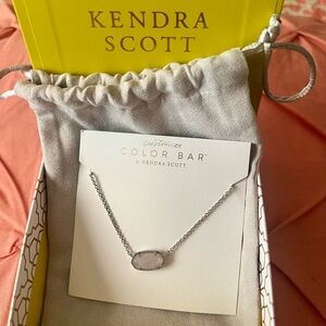 Kendra Scott Elisa Pendant necklace with Rose Quartz